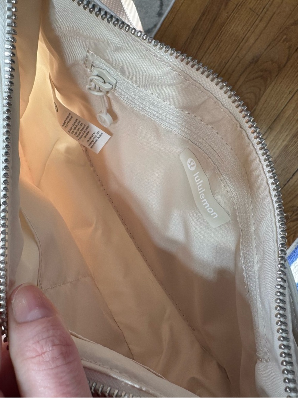 lululemon athletica Cream Shoulder Bag - Picture 5 of 6